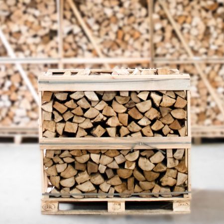 Halbe palette kammergetrocknetes gespalten Hainbuche Brennholz 25cm
